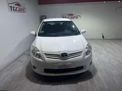 Blanco Usado 2012 Toyota Auris Advance Utilitario | 6390 € (Precio justo)
