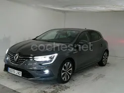 Gris / plata Usado 2021 Renault Mégane IV Zen Berlina | 15.800 € (Un poco caro)