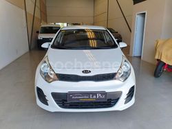 Blanco Usado 2015 Kia Rio Berlina | 7999 € (Precio justo)