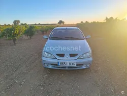 Gris / plata Usado 2002 Renault Mégane Coupé Sportway Coupe | 1299 €