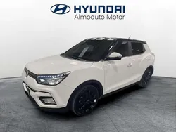 Blanco Usado 2019 Ssangyong Tivoli Limited SUV | 12.990 €
