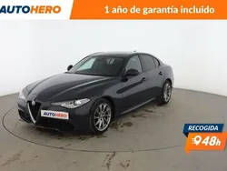 Negro Usado 2018 Alfa Romeo Giulia Super Berlina | 18.599 € (Precio justo)