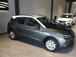 Cliff grey Usado 2023 Seat Arona Style SUV | 20.500 € (Caro)