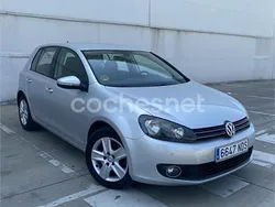 Gris / plata Usado 2010 VW Golf VI Advance Berlina | 6990 € (Buen precio)
