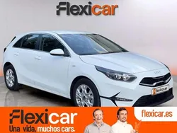 Blanco Usado 2022 Kia Ceed 2 Berlina | 17.090 €