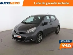 Gris Usado 2014 Toyota Yaris Active Berlina | 10.099 € (Precio justo)