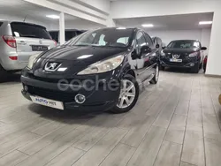 Negro Usado 2008 Peugeot 207 Premium Berlina | 4499 € (Precio justo)