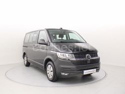 Negro Usado 2024 VW Caravelle Monovolumen | 40.490 € (Un poco caro)