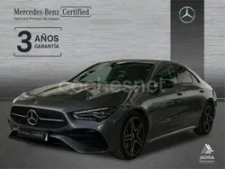 Gris montana Usado 2024 Mercedes CLA200 AMG line Berlina | 39.990 € (Precio justo)