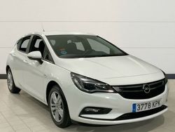 Blanco Usado 2018 Opel Astra Selective Familiar | 15.000 € (Un poco caro)