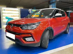 Rojo Usado 2019 Ssangyong Tivoli Limited SUV | 11.490 € (Precio justo)