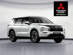 Blanco Nuevo 2024 Mitsubishi Outlander P-HEV Motion | 48.300 €