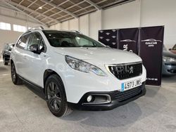 Blanco Usado 2017 Peugeot 2008 Style SUV | 9499 € (Buen precio)
