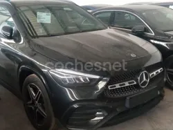 Negro Nuevo 2025 Mercedes GLA200 SUV | 40.500 €