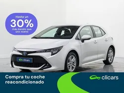 Blanco Usado 2022 Toyota Corolla Business Edition Berlina | 17.490 € (Precio justo)