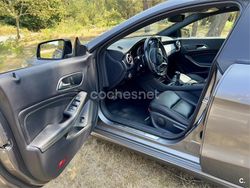 Gris / plata Usado 2013 Mercedes CLA200 Urban Berlina | 16.500 € (Un poco caro)