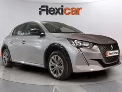 Gris Usado 2022 Peugeot e-208 Allure Utilitario | 16.690 €