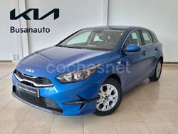 Azul Usado 2024 Kia Ceed Berlina | 19.000 € (Precio justo)