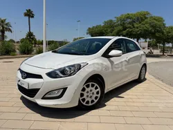 Blanco Usado 2014 Hyundai i30 Berlina | 9700 € (Precio justo)