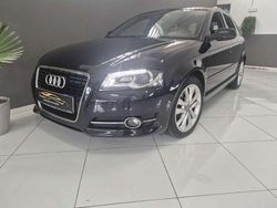 Negro Usado 2010 Audi A3 Sportback Attraction Utilitario | 9999 € (Precio justo)