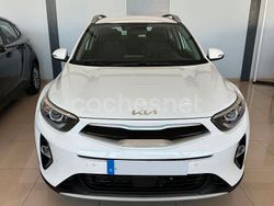 Blanco Usado 2024 Kia Stonic SUV | 20.800 € (Un poco caro)