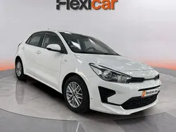 Blanco Usado 2021 Kia Rio 2 Berlina | 12.490 € (Precio justo)