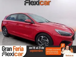 Rojo Usado 2024 Hyundai i30 Berlina | 20.990 € (Precio justo)