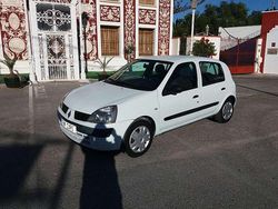 Blanco Usado 2004 Renault Clio II Expression Utilitario | 4990 €