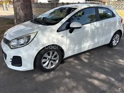 Blanco Usado 2016 Kia Rio Berlina | 8990 € (Precio justo)