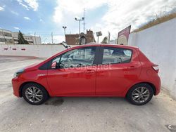 Rojo Usado 2018 Toyota Yaris Hybrid Berlina | 14.500 € (Buen precio)