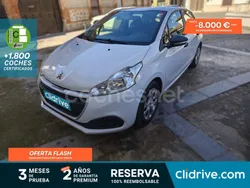 Blanco Usado 2016 Peugeot 208 Active Utilitario | 8190 € (Precio justo)