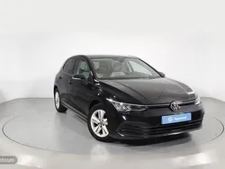 Negro Usado 2022 VW Golf VIII Life Berlina | 24.300 € (Un poco caro)