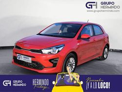Rojo Usado 2023 Kia Rio Berlina | 13.985 € (Precio justo)