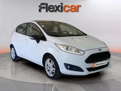 Blanco Usado 2017 Ford Fiesta Trend Utilitario | 8890 € (Buen precio)