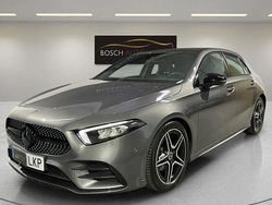 Gris / plata Usado 2021 Mercedes A180 AMG line Berlina | 22.990 € (Super precio)