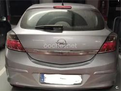 Gris / plata Usado 2006 Opel Astra GTC Enjoy Berlina | 3500 € (Precio justo)