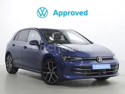 Azul Usado 2024 VW Golf VIII Berlina | 33.800 € (Un poco caro)