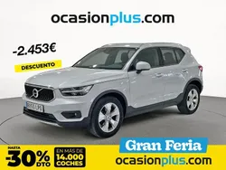 Gris / plata Usado 2021 Volvo XC40 Momentum SUV | 26.990 € (Caro)