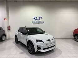 Blanco Usado 2024 Renault R5 Iconic Utilitario | 34.500 € (Un poco caro)