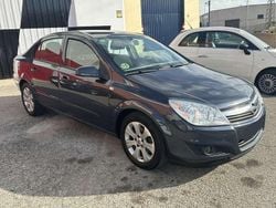 Gris Usado 2008 Opel Astra Cosmo Berlina | 6900 € (Caro)