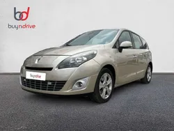 Amarillo Usado 2009 Renault Scénic III Dynamique Monovolumen | 4990 € (Precio justo)