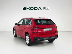 Rojo Usado 2025 Skoda Kamiq Selection SUV | 22.900 € (Precio justo)