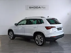 Blanco Usado 2024 Skoda Karoq Ambition SUV | 28.800 € (Caro)