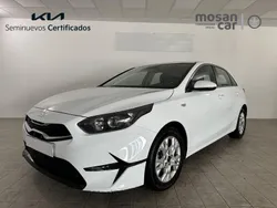 Blanco Usado 2024 Kia Ceed Berlina | 18.290 € (Precio justo)