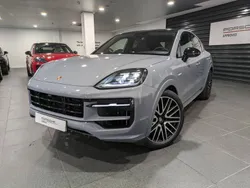 Gris arctic Usado 2025 Porsche Cayenne SUV | 139.900 €