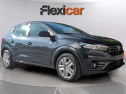 Gris Usado 2022 Dacia Sandero Comfort Utilitario | 11.090 € (Buen precio)