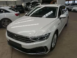 Blanco Usado 2022 VW Passat GTE Familiar | 22.850 € (Un poco caro)