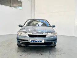 Gris / plata Usado 2003 Renault Laguna II Dynamique Berlina | 2500 € (Precio justo)