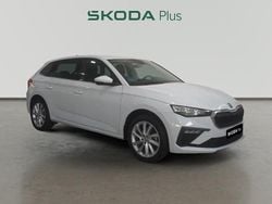 Blanco Nuevo 2025 Skoda Scala Selection Utilitario | 21.890 € (Precio justo)