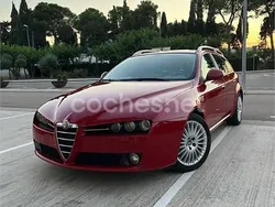 Rojo Usado 2007 Alfa Romeo 159 Distinctive Familiar | 4900 € (Precio justo)